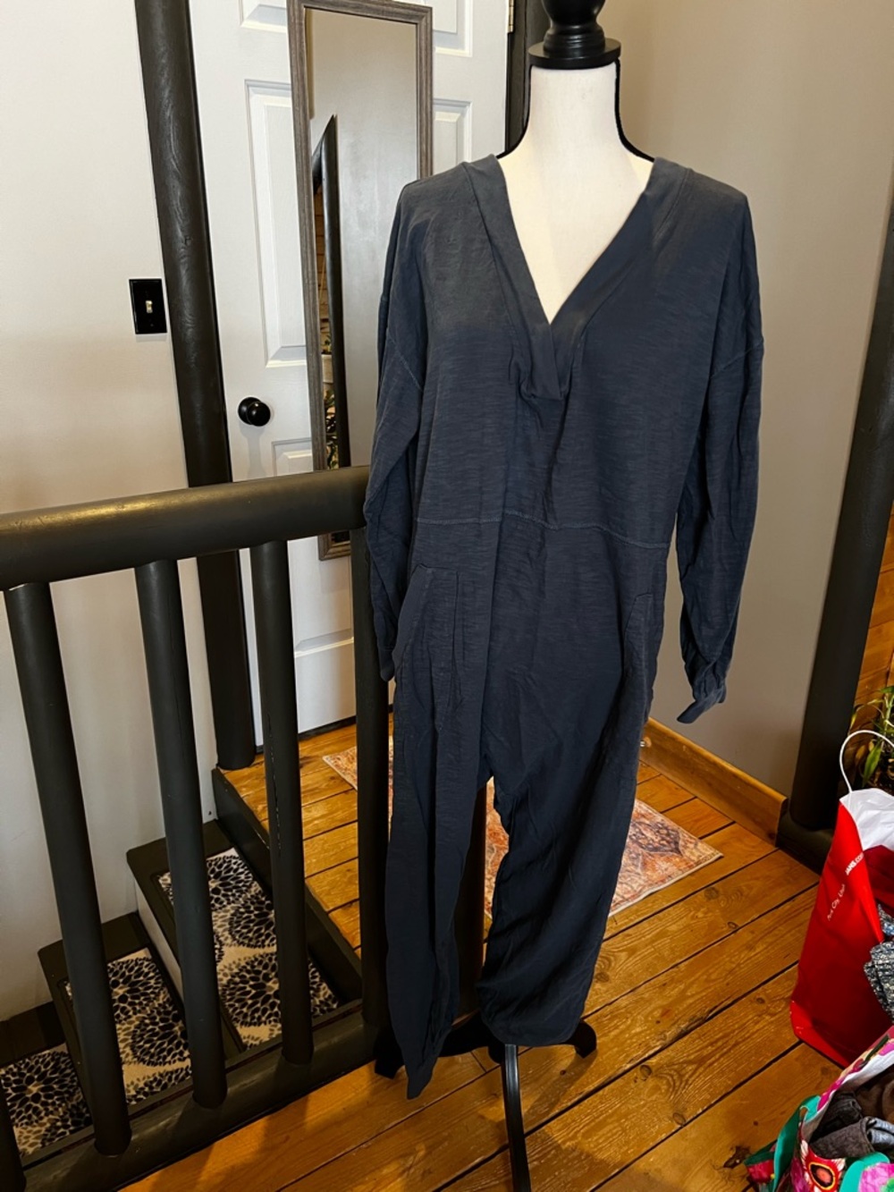 Size S Natural Life V-Neck Long Sleeve Jumper Style Loungewear Charcoal Gray